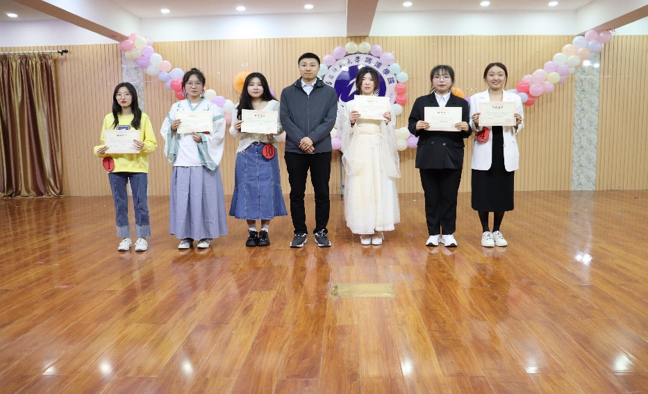 1681718401691649.jpg 1681718401691649.jpg