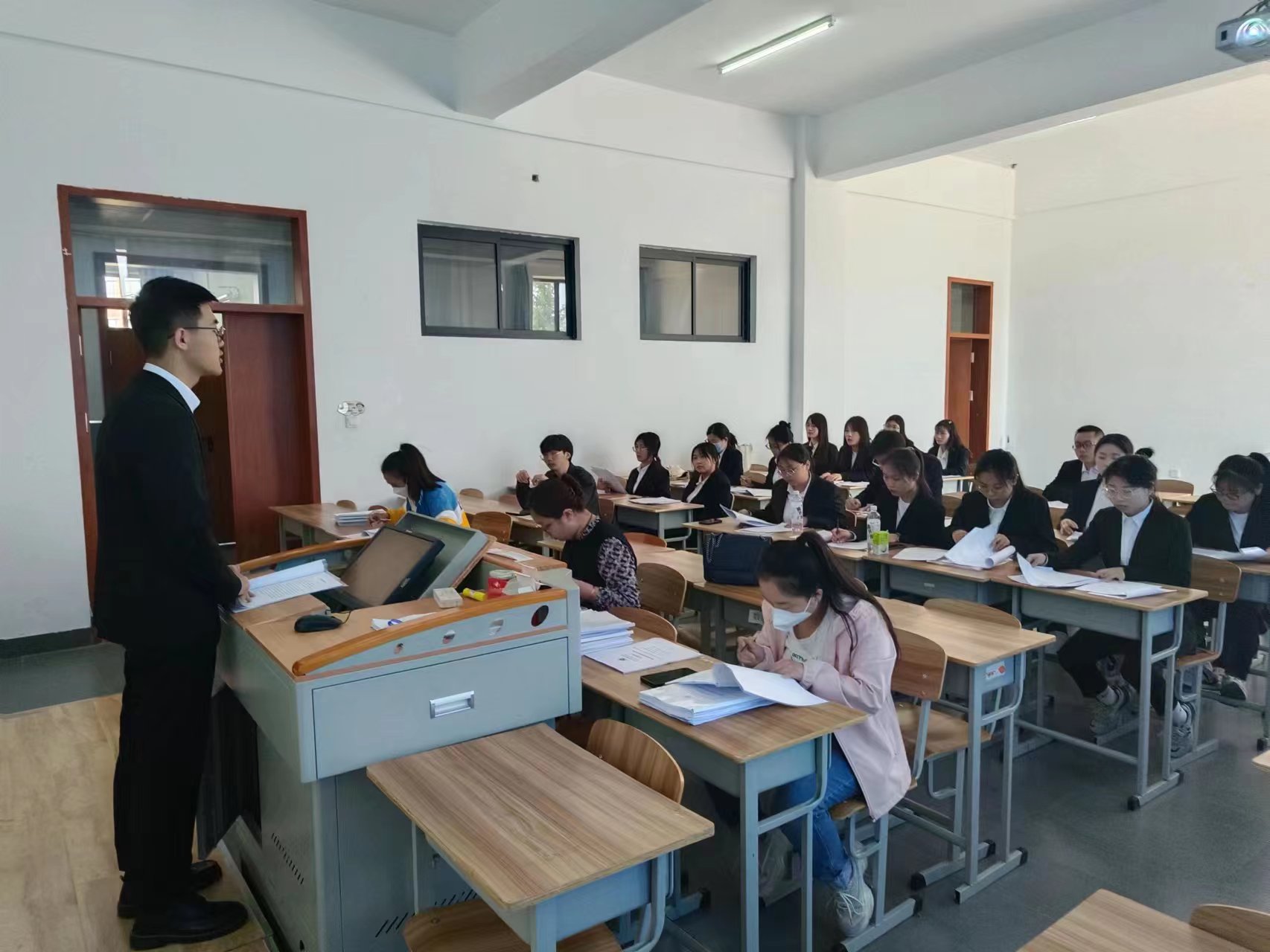 1685706299983792.jpeg 1F6FE118-3AC2-4629-81DC-E1C36E12599F.jpeg